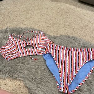 Jessica Simpson 2 piece swimsuit